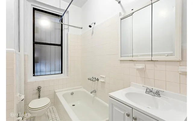 Rented by Douglas Elliman | media 22