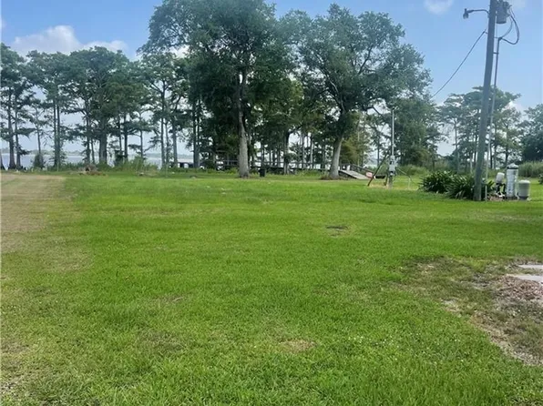 6903 S Lake Cove Rd, Gueydan, LA 70542