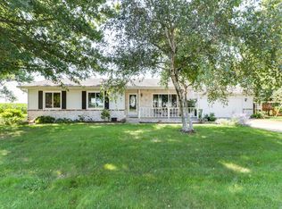 108 Eastview Dr, Lexington, IL 61753