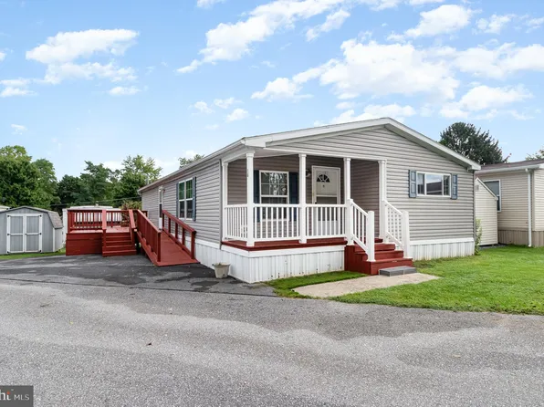 18 Hazel Cir, Mechanicsburg, PA 17050