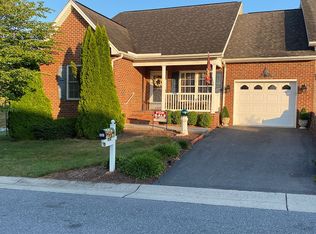 434 Hickory Grove Cir, Harrisonburg, VA 22801