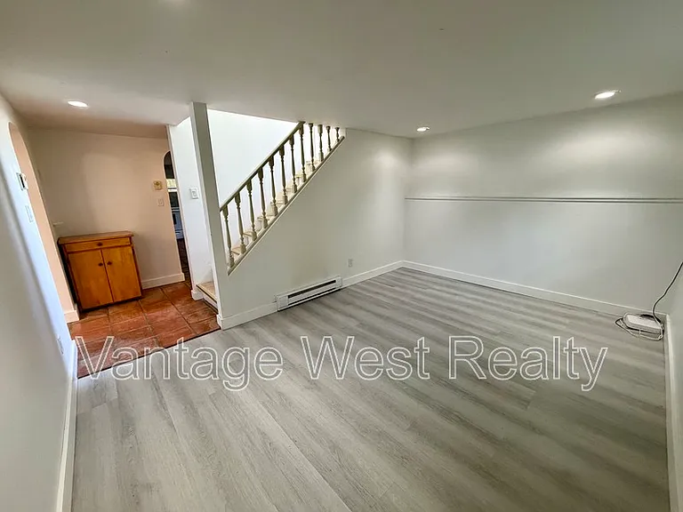 1230B Ethel St — Photo 11