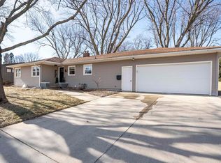 657 Greenwood Ave, Le Mars, IA 51031