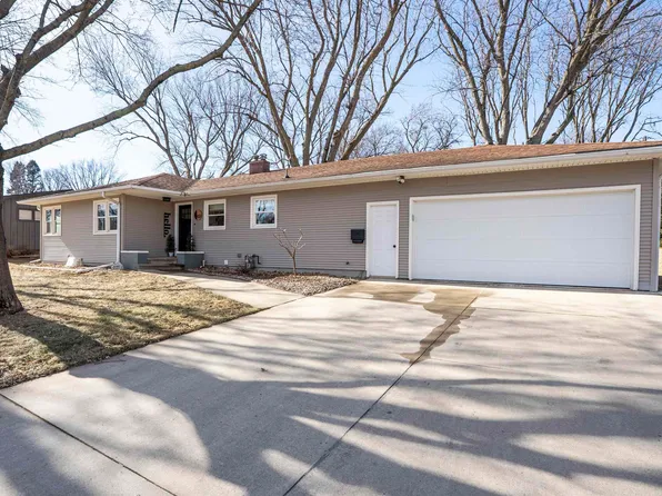 657 Greenwood Ave, Le Mars, IA 51031