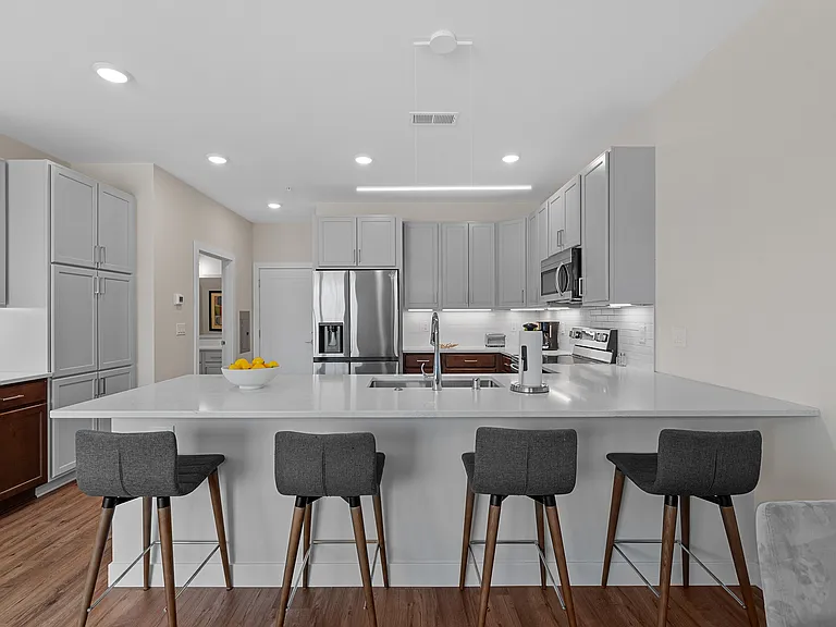 Tivoli Green Apartments & Townhomes — Photo 6
