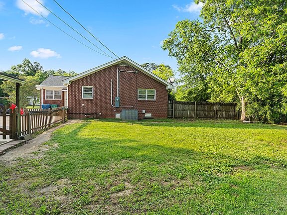 3rd image of 717 Keisler Dr