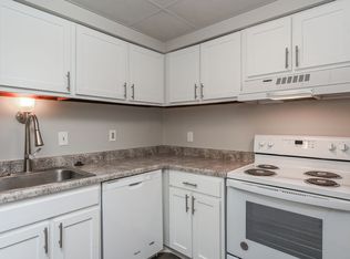 Place Seville Apartments, Pittsburgh, PA 15234