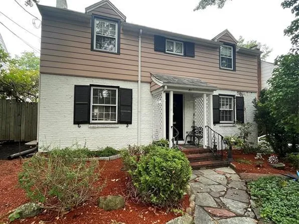 81 Grayson Pl, Teaneck, NJ 07666