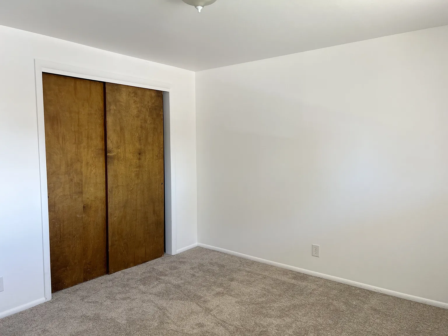 2 bed, 800 sqft, $1,300 — Photo 4