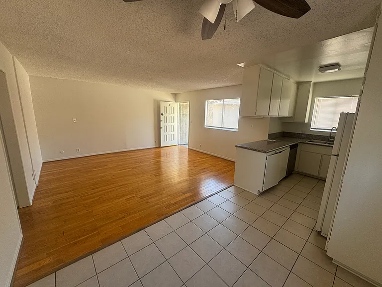 14308 Tiara St — Photo 9
