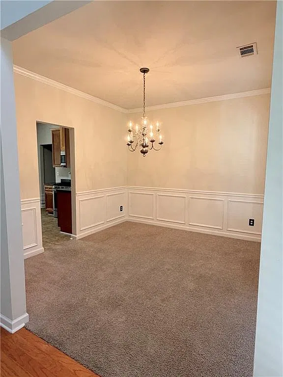 4 bed, 3.0 bath, 2410 sqft, $2,400 — Photo 2
