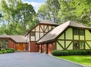 175 Twin Lanes Rd, Fairfield, CT 06824