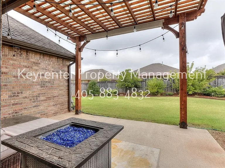 8409 NW 140th St — Photo 28