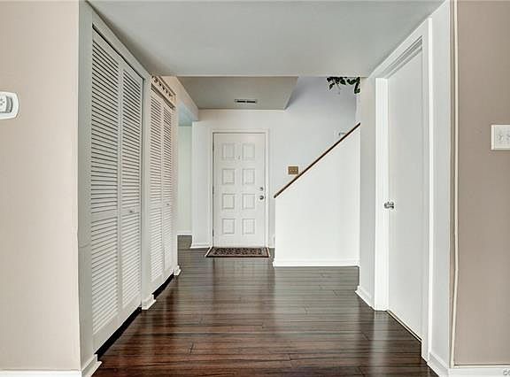 2nd image of 5547 Forest Hill Ave #4