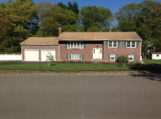 18 Beaver Rd, Reading, MA 01867