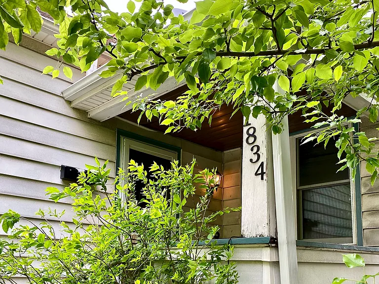 1834 N Humboldt Ave — Photo 14
