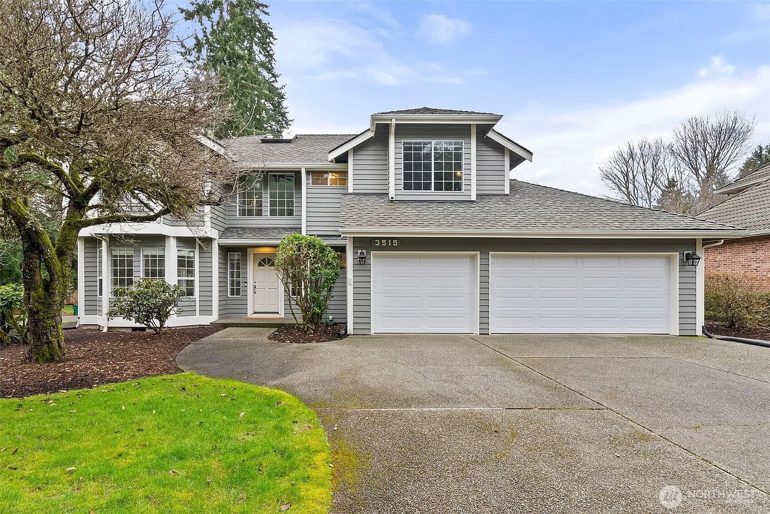 3515 Gainsborough Court SE photo 1