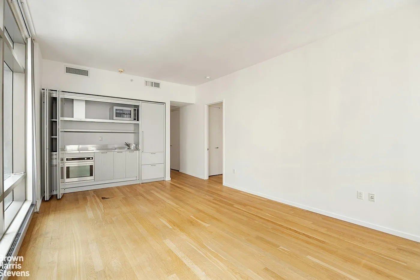 18 W 48th St — Photo 3