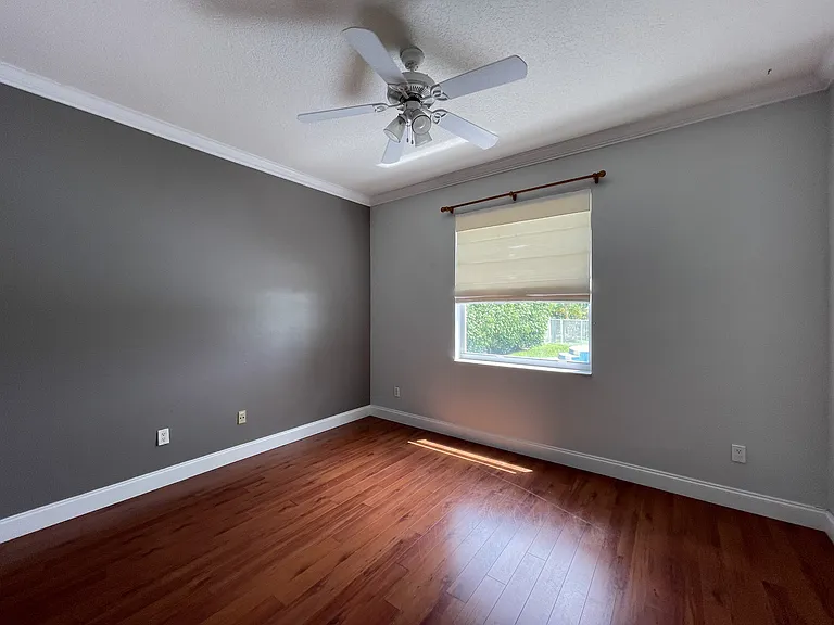 12738 Maypan Dr — Photo 12