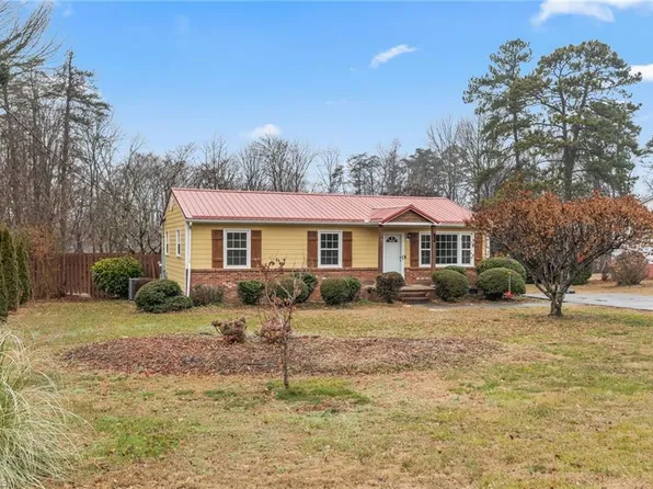 624 Westleigh Dr, Lewisville, NC 27023