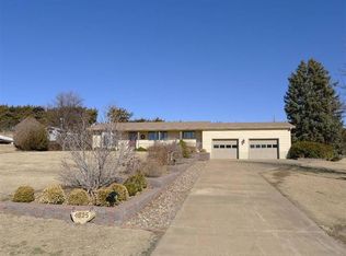 4925 E Country Club Rd, Salina, KS 67401