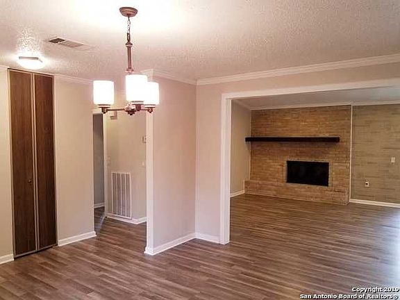 3rd image of 5030 Hacienda Dr