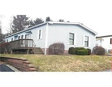 212 Meadow Ln photo 1