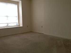 4th image of 161 Oak Knoll Cir