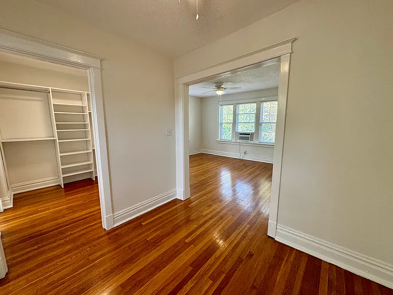 2419 Sutton Blvd #3N — Photo 6