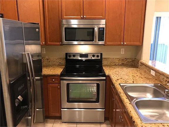4th image of 418 Lake Monterey Cir