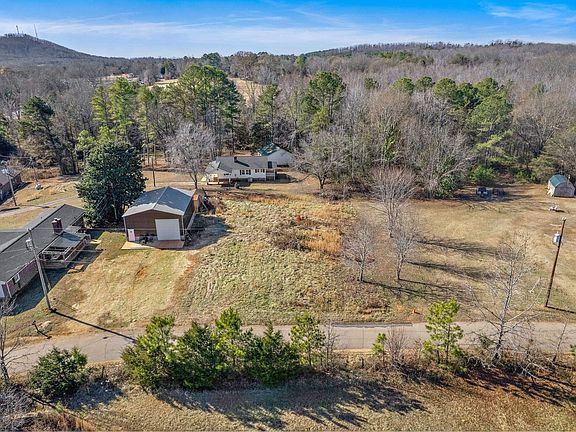 2nd image of 117 B Hunter Rd