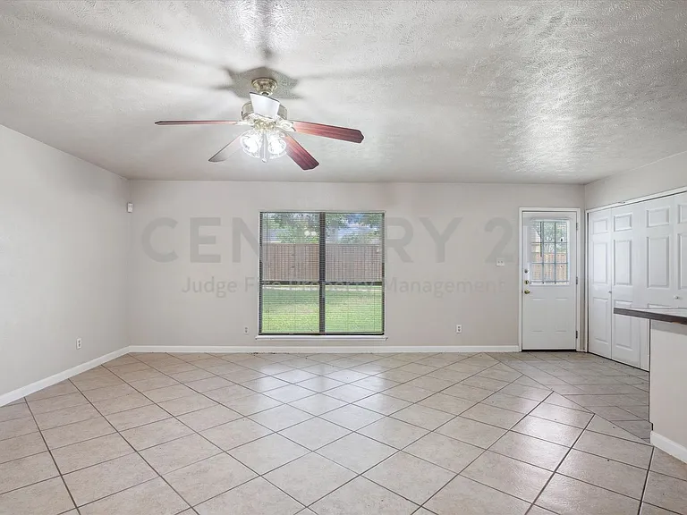 10217 Ironwood Ln — Photo 5