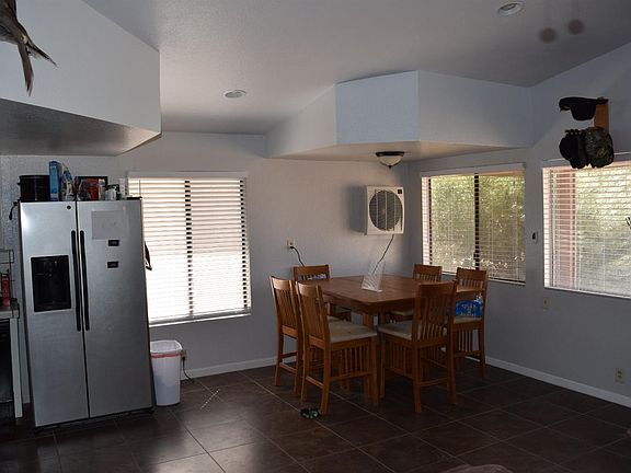 3rd image of 26859 Lakeview Dr