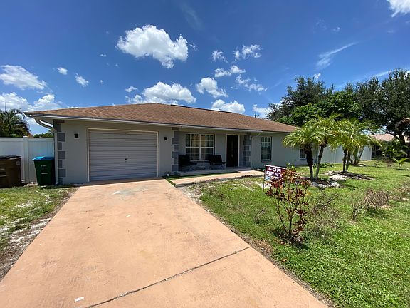 view front house from est side