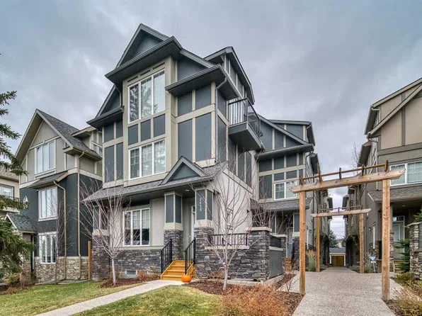 2428 W 30th St SW #3, Calgary, AB T3E 2M1
