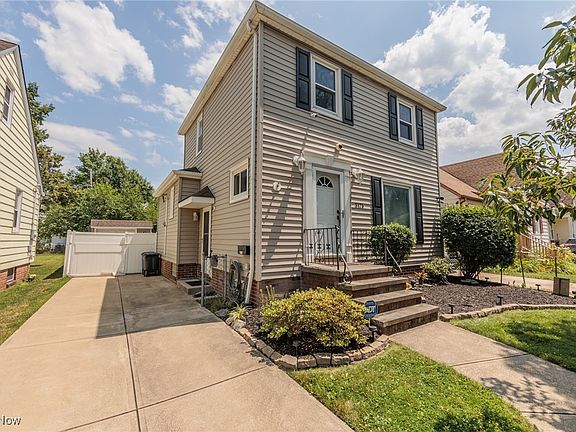 2nd image of 3173 W 138th St