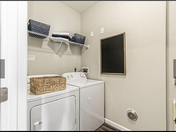 4th image of 938 Mae Christine Dr APT 103
