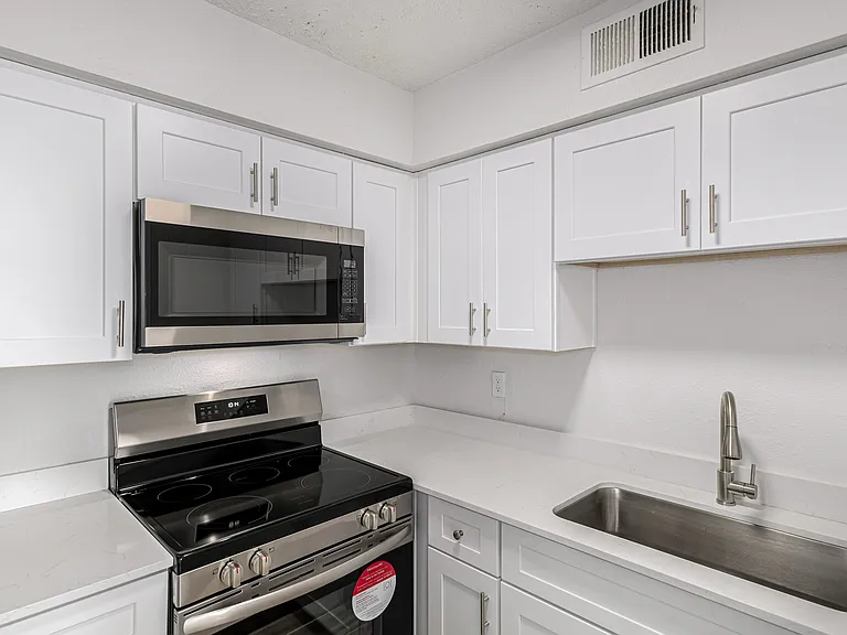 2623 E Greenway Rd #Phoenix 85032 — Photo 3