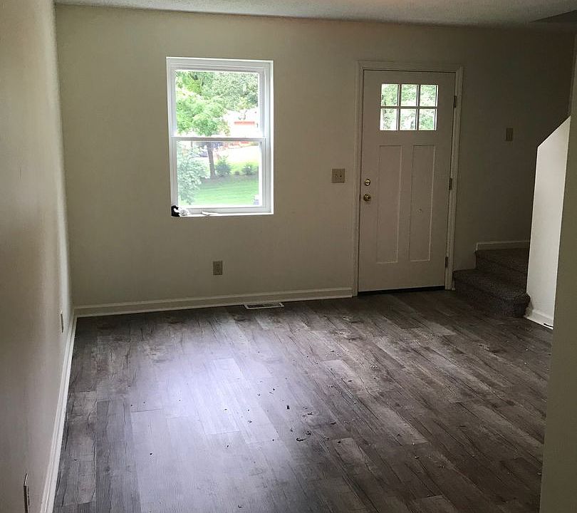 2nd image of 199 Rockingham Rd APT 2