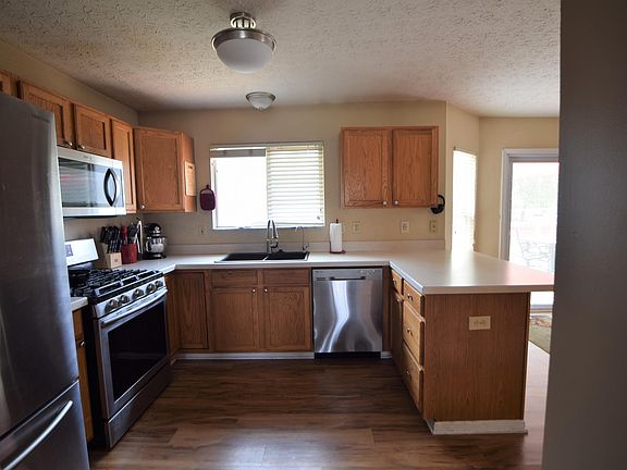 5th image of 3837 Eastrise Dr