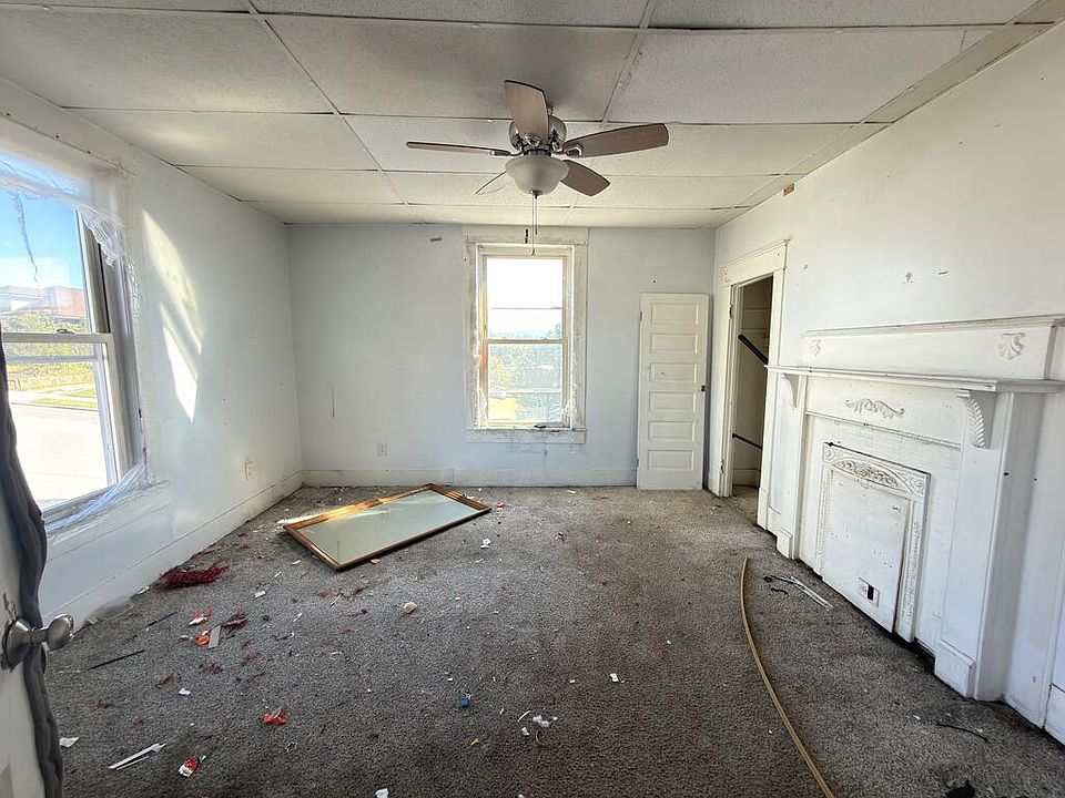 19th image of 401 Vernon St