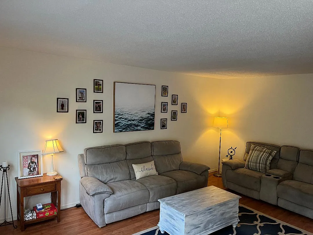 2 bed, 1.5 bath, 1200 sqft, $2,000 — Photo 2