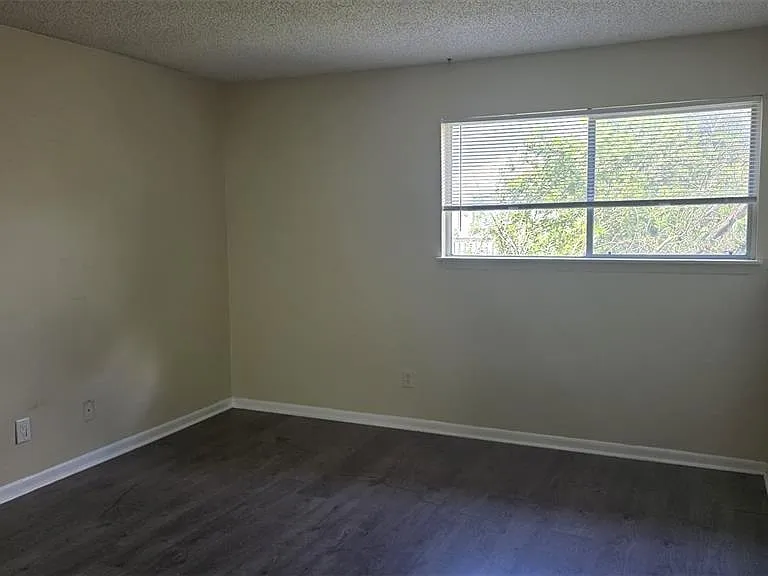6328 Newtown Cir #B2 — Photo 2