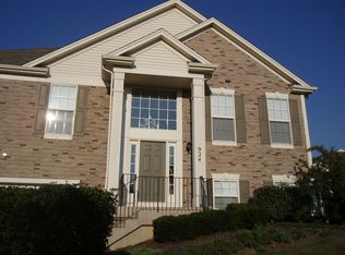 924 Summit Creek Dr, Shorewood, IL 60404