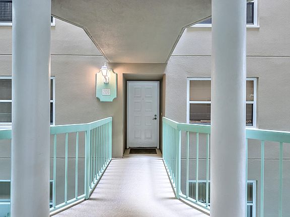 4th image of 4 Oceans West Blvd APT 206D