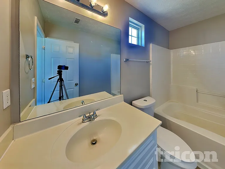 175 Meadowridge Dr — Photo 7