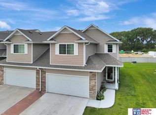 6019 Laroche Rd, Lincoln, NE 68526