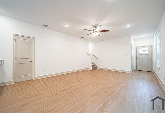 2nd image of 7624 Magnolia Village #102