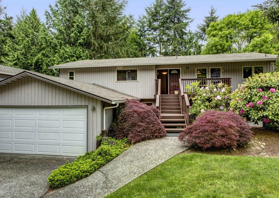 1st image of 9623 162nd Ave NE