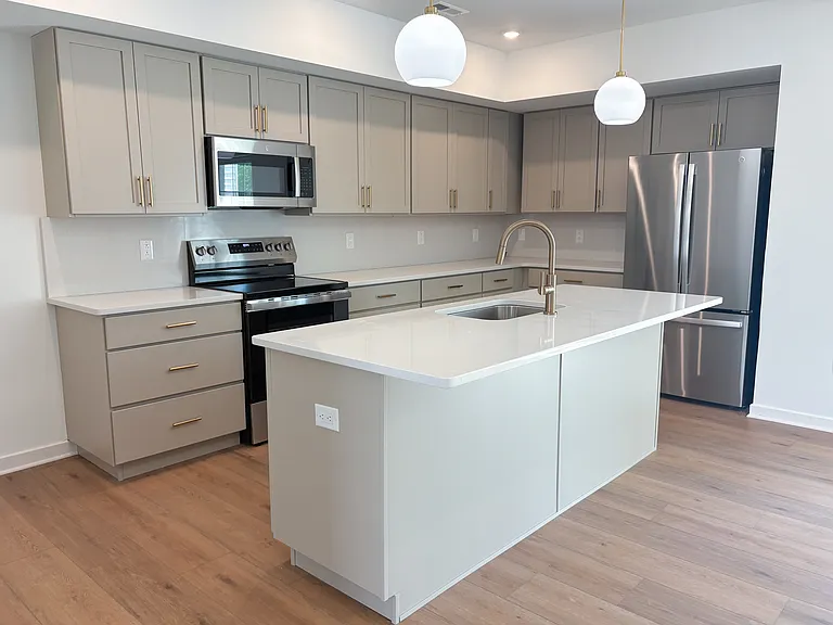 365 W Butler Ave #1B — Photo 3